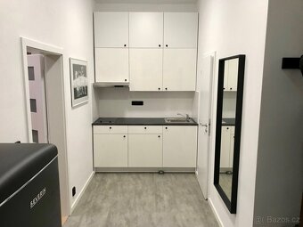 Pronájem bytu 1+1 • 27 m² – Sokolovská, Praha 8 - Karlín - 6