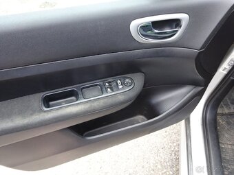 Peugeot 307 1.6i r.v.2005 (80 kw) tk:4/2026 - 6