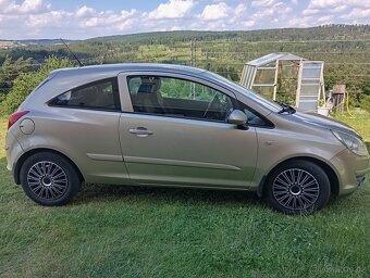Opel Corsa 1,2 benzín - 6