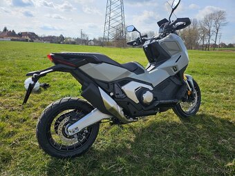 XADV 750 novy model 2025 - 6