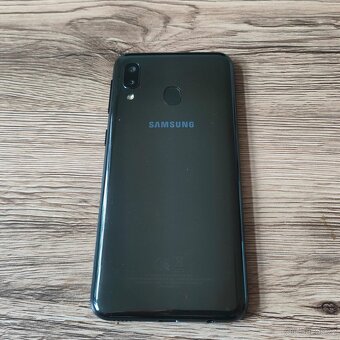 Samsung Galaxy A20e-5.8"HD+/3GB/32GB/NFC/Dual SIM+SD trislo - 6