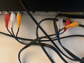 Videorekordér Funai, model 29D-864 a DVD přehrávač LG DVX 38 - 6