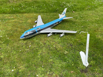 Cestovní kancelář - model letadla cca. 200 cm dlouhý, BOEING - 6