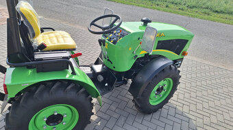 malotraktor WINEA 26 LD Comfort zánovní stav - 6