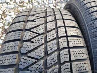 Pěkné zimní pneu Kumho Wintercraft 235/50/19 - 6