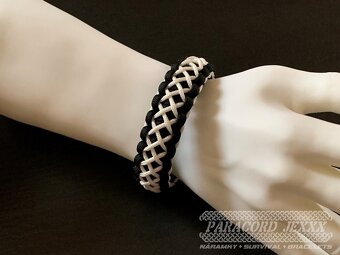 PARACORD náramek (18 cm) black - white - 6