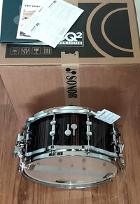 Prodám nový snare Sonor SQ2 Maple- 14x6,5" Ebony(PC33831,-) - 6