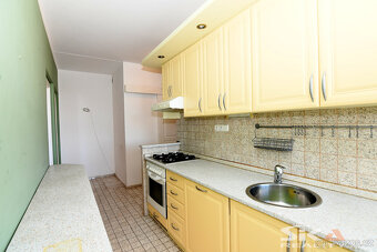 Prodej bytu 2+1 se zasklenou lodžií, 61 m2 - LN Kosmonautů - 6