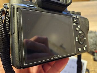 Bezzrcadlovka Sony A7 II+ objektiv - 6