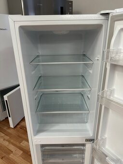 Lednice s mrazákem Bomann (292) - 6