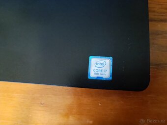 Dell Latitude 5590 - 6