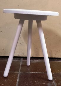 Květinový stolek na trojnožce bílý - 6