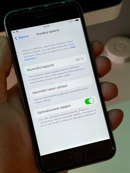 Apple iPhone 6s 32 GB Space Grey - 6