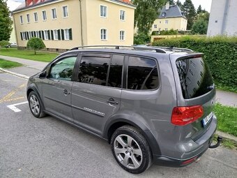 Volkswagen Touran Cross 2.0TDI 103KW DSG 6.rychlostní Webas - 6