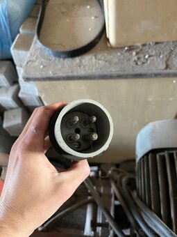 Stolní rozbrušovačka, rozbrus 380V 4kolík včetně svěráku - 6