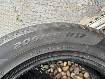 205/60/17 - Pirelli zimní pár pneu - 6