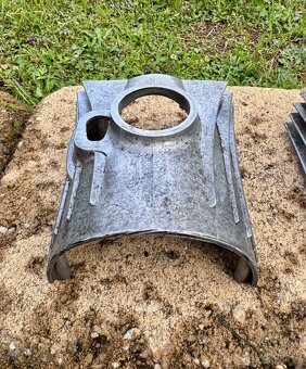 ČZ 125 175 250 - kryt karburátoru - 6