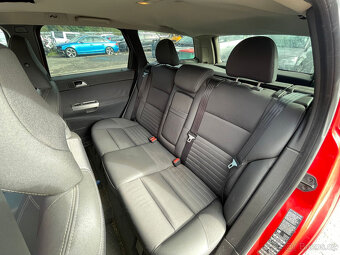 Volvo V50 combi na náhradní díly - 6