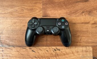 Sony Playstation 4 Slim (CUH-2116A) 500 GB černá - 6