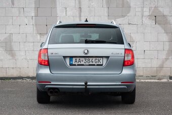 Škoda Superb Combi 2.0 TDI CR 4x4 170k Elegance - 6