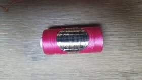 Kvalitní, pružné polyamidové nitě v návinu 500m 25 Kč - 6