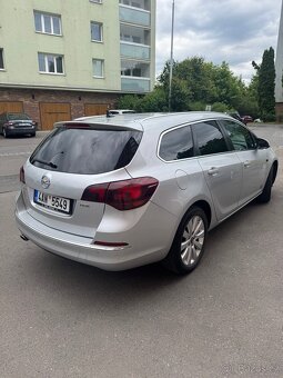 Opel Astra J Sport Tourer - 6
