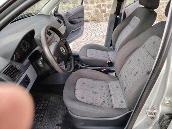 prodám Škodu Fabii 1 kombi 1.2 47kw ,r.v. 2003 - 6