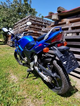 Honda CBR125r - 6