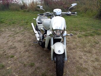 Suzuki Intruder M1800R - 6