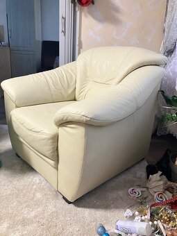 Prodej krásného koženého křesla – 3000 Kč (možná sleva) - 6