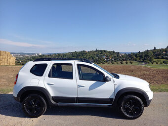 Dacia Duster 1.6i klima+alu.kola+4x4+ČR - 6