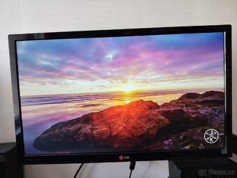 P: IPS LCD monitor LG 24MP55 - 6