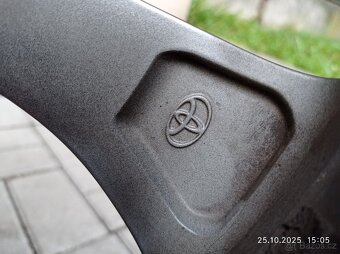 Ojedinělá ZIMNI al kola 19" ORIGINAL Toyota RAV 4, r.v. 202 - 6