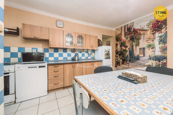 Nabízíme k prodeji rodinný dům o dispozici 5+1 v obc, 132992 - 6