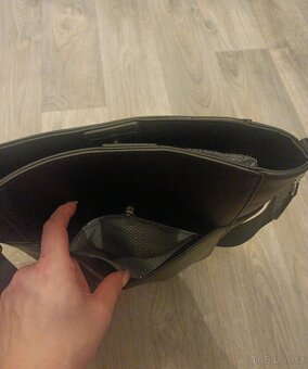 Vuch Eldrin Black velká crossbody kabelka - 6