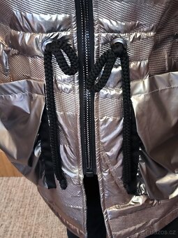 Dámská vesta s kapucí - 6