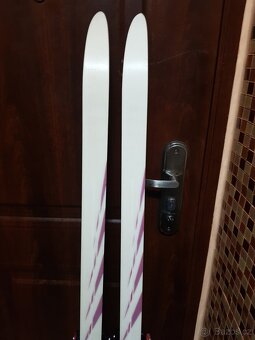 Prodám nové běžky KAZAMA 150cm dlouhé. - 6