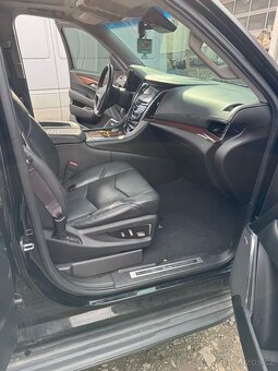 Cadillac Escalade - 6