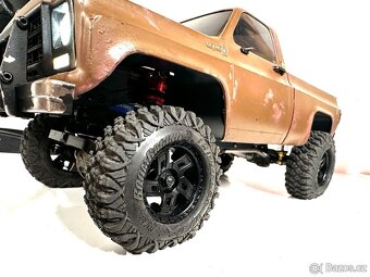 Traxxas TRX-4M Chevrolet K10 1979 1:18 RTR v TUNINGU - 6