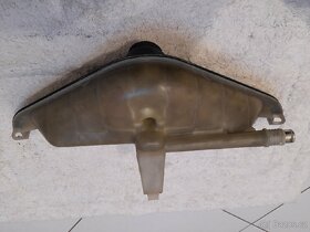 Expanzní nádoba BMW e32 - 6