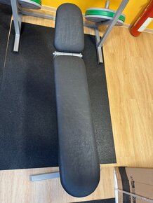 Bench press s lavicí - 6