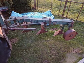 Pluh za traktor, 3 radličný Roudnický Privat PL3-101 - 6