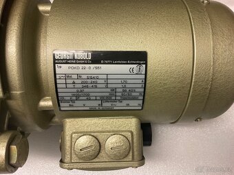 Motor s rozběhovou spojkou - 6