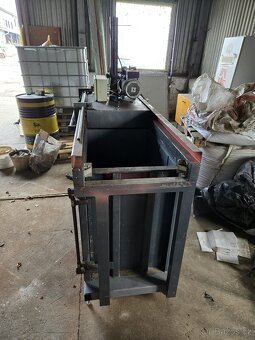 PRODÁM: hydraulický paketovací lis L5-2 - 6