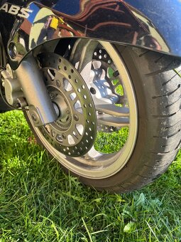 Suzuki Burgman 650 - 6