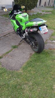 Kawasaki ZX-10R - 6