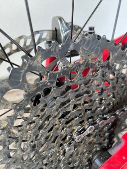 YT Capra CF PRO vel. L 27,5” - 6