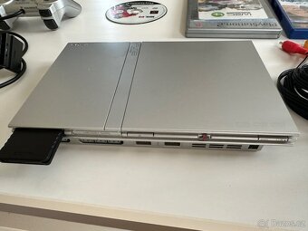 PS2 Slim Silver komplet + hry - 6