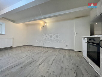 Pronájem atypického bytu, 39 m², Slaný, ul. Ouvalova - 6
