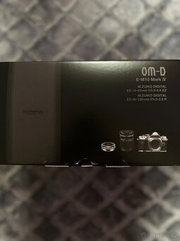Olympus OM-D E-M10 Mark IV - komplet - 6